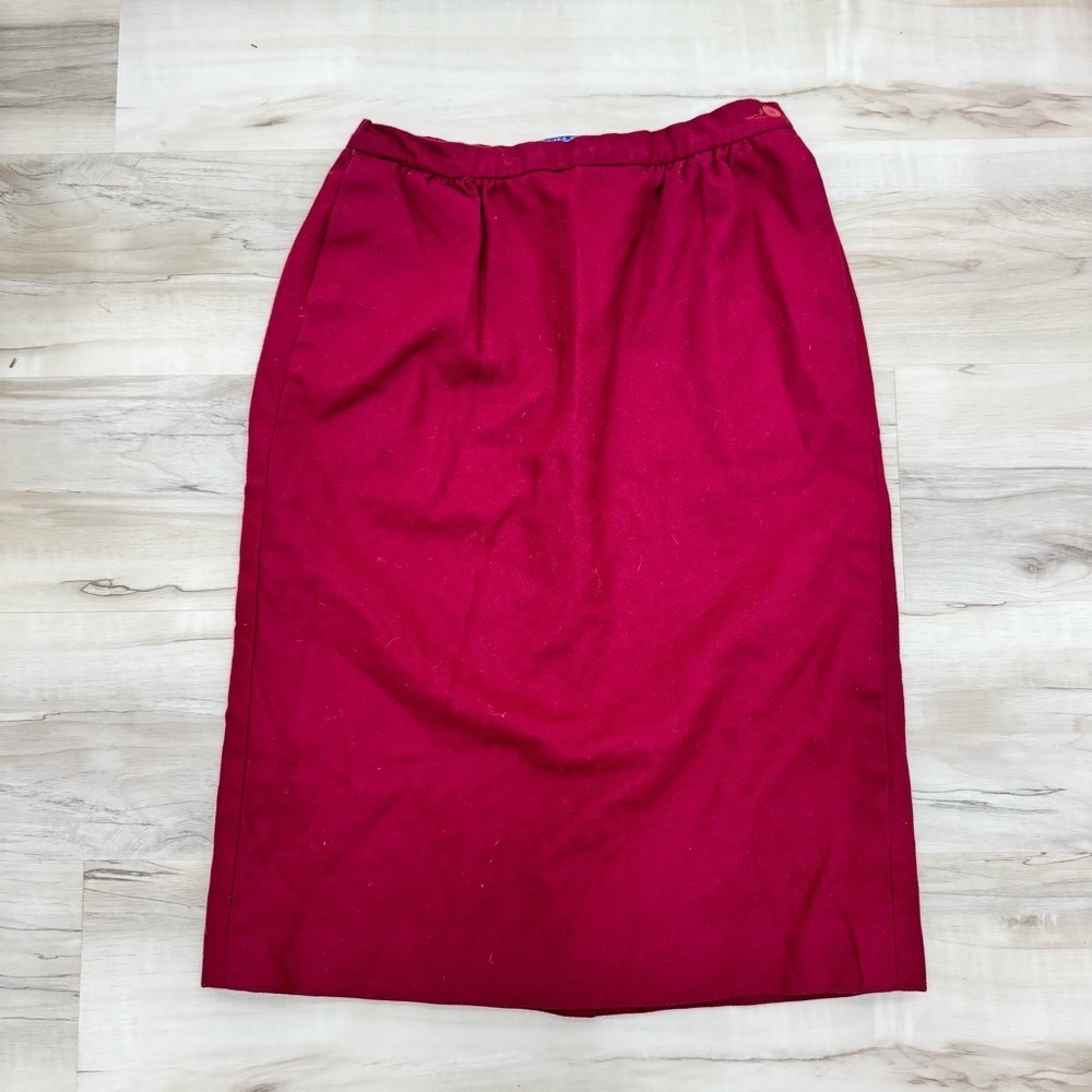 Pendleton Woolen Mills 100 % pure new wool solid Red  vintage lined Skirt Sz 10